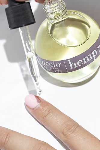 Miniatura 5 de Cuccio Naturale Aceite revitalizante de cáñamo con capuacu y chía - Aceite corporal renovador - Terapia hidratante para reparar la piel seca -