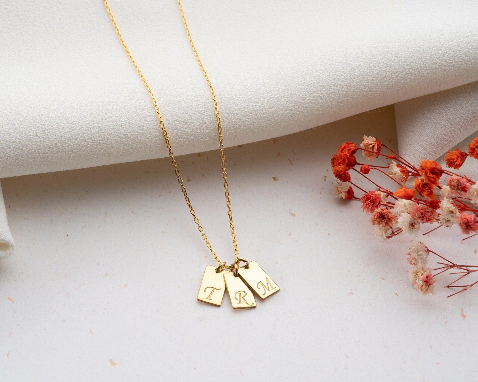 Personalizado inicial etiqueta collar delicado letra personalizado barra con iniciales para mamá Día de la Madre Navidad aniversario cumpleaños