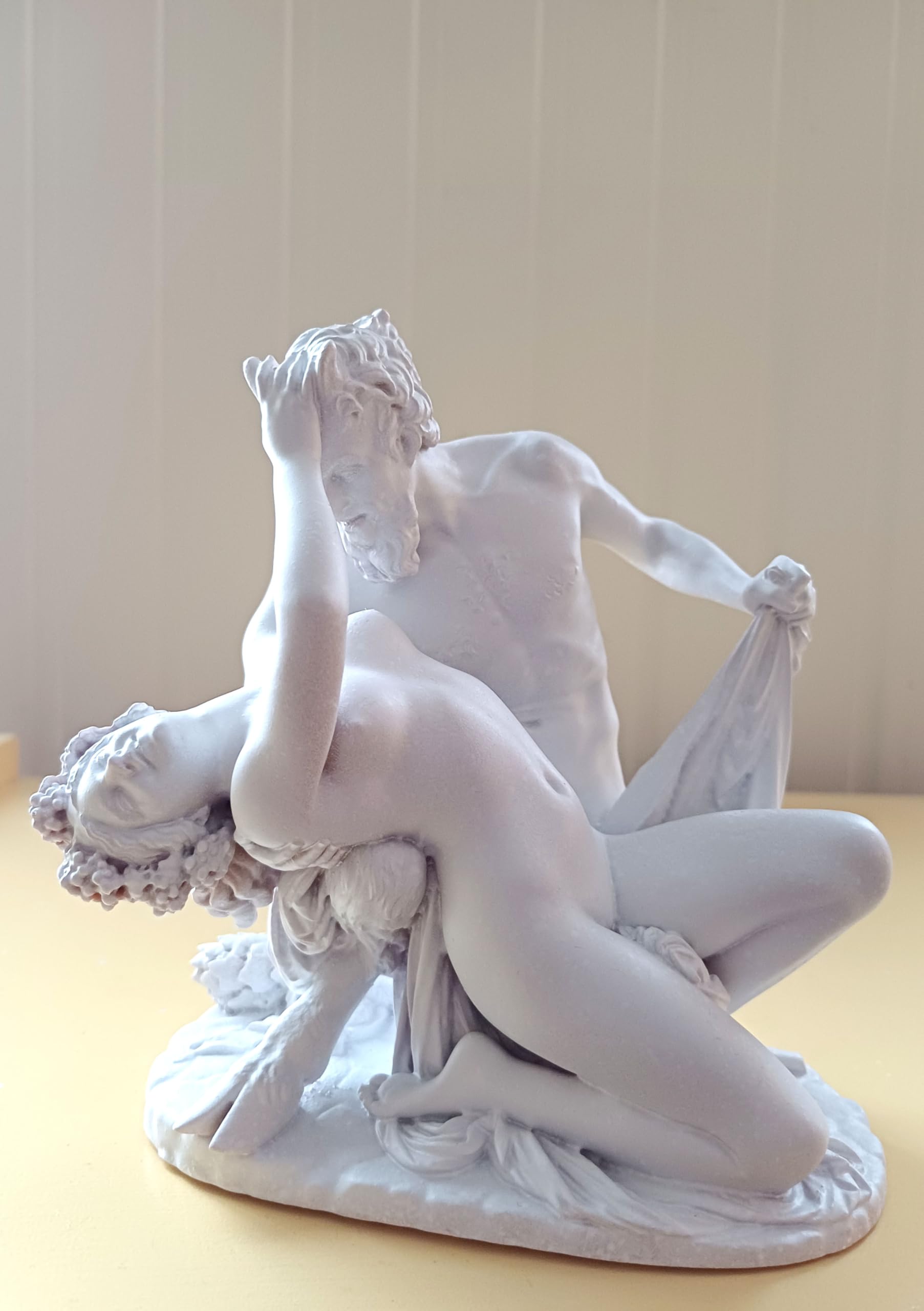 Statue Satyre et Bacchante James Pradier pour meuble vide solution déco élégante classique