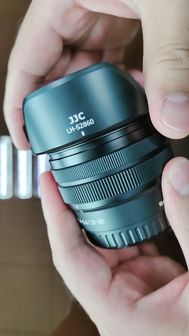 Eマウント 28-60mm F4ー5.6レンズ フィルター付き Amazon.co.jp: Sony FE 28-60mm f/4-5.6 レンズ 40.5mm UV