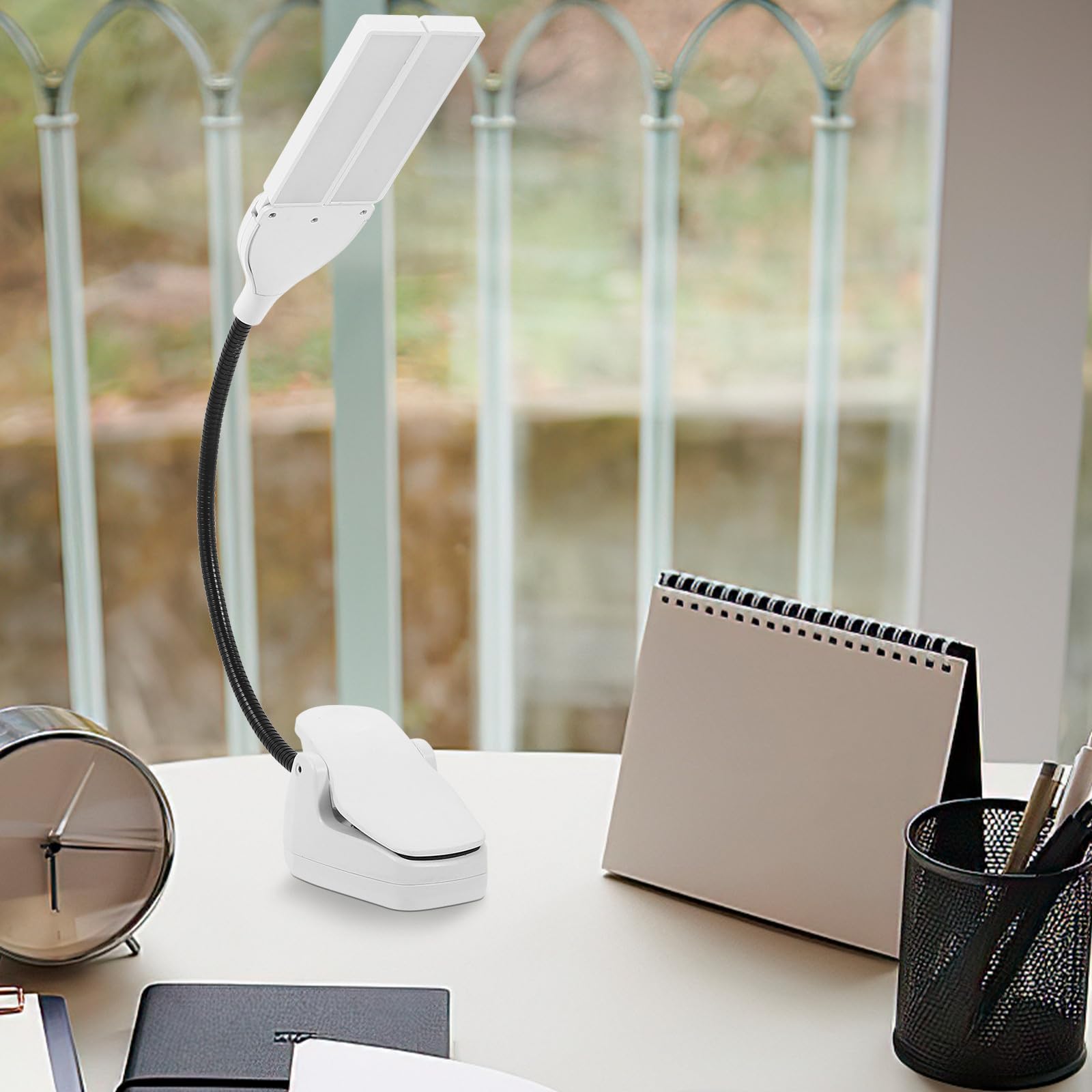 Didiseaon Lampe de Lecture à Pince LED Portable Couleur Aléatoire pour Diverses Occasions Musicales sans Éblouissement Matériau Abs et Métal pour Piano