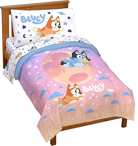Jay Franco Bluey & Bingo - Juego de edredón para niños pequeños, juego de cama de 4 piezas, incluye juego de sábanas y fundas de almohada, ropa de