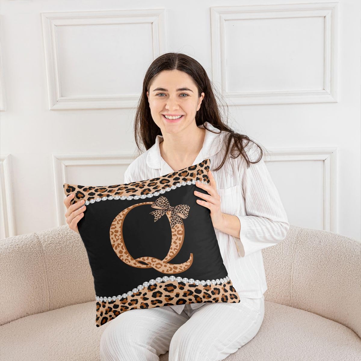 Loussiesd Juego de 4 fundas de cojín con lazo de guepardo marrón de 50 x 50 cm, fundas de almohada decorativas con letra inicial Q, fundas de cojín para sofá, cama, estampado de leopardo, decoración