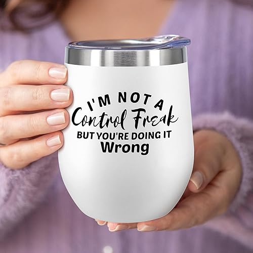 Miniatura 5 de KAIRA Vaso de vino sarcástico aislado con texto en inglés "I'm Not A Control Freak But You're Doing It Wrong", divertido vaso de vino sarcástico, 12