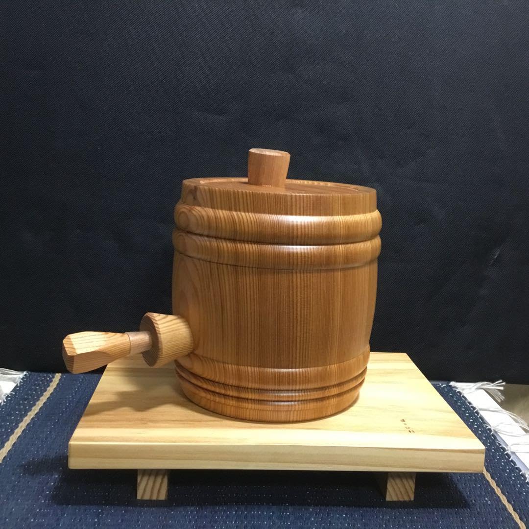 Amazon.co.jp: 超貴重 屋久杉材 樽型酒器セット 屋久杉のいい匂い 
