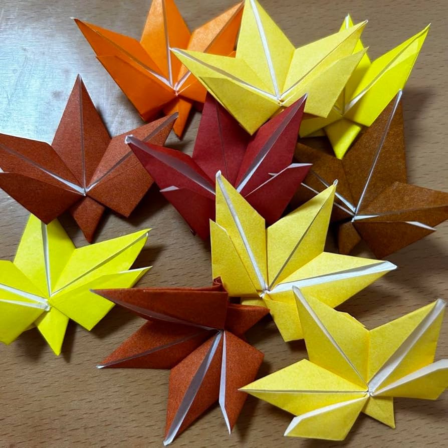 Amazon.co.jp: 100枚 もみじ 折り紙 秋 紅葉 壁面飾り : ホビー