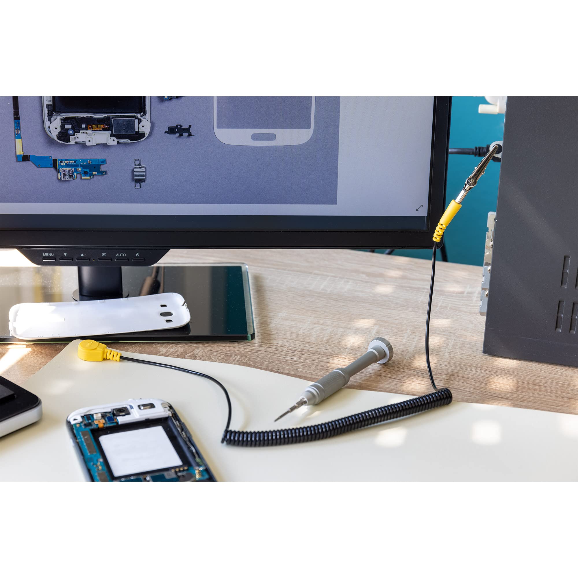 InLine® Antystatyczna mata robocza, 90 x 60 cm, ochrona ESD, odprowadzająca powierzchnia PCW, w zestawie kabel spiralny z zaciskiem krokodylkowym – do prac elektronicznych, 55553A