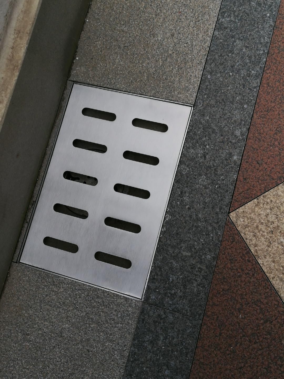 Canaletta Di Scarico In Acciaio Inox 304 - Griglie Per Scolo Acque Piovane - Multiple Misure Da 10 A 60 Cm - Foto 7