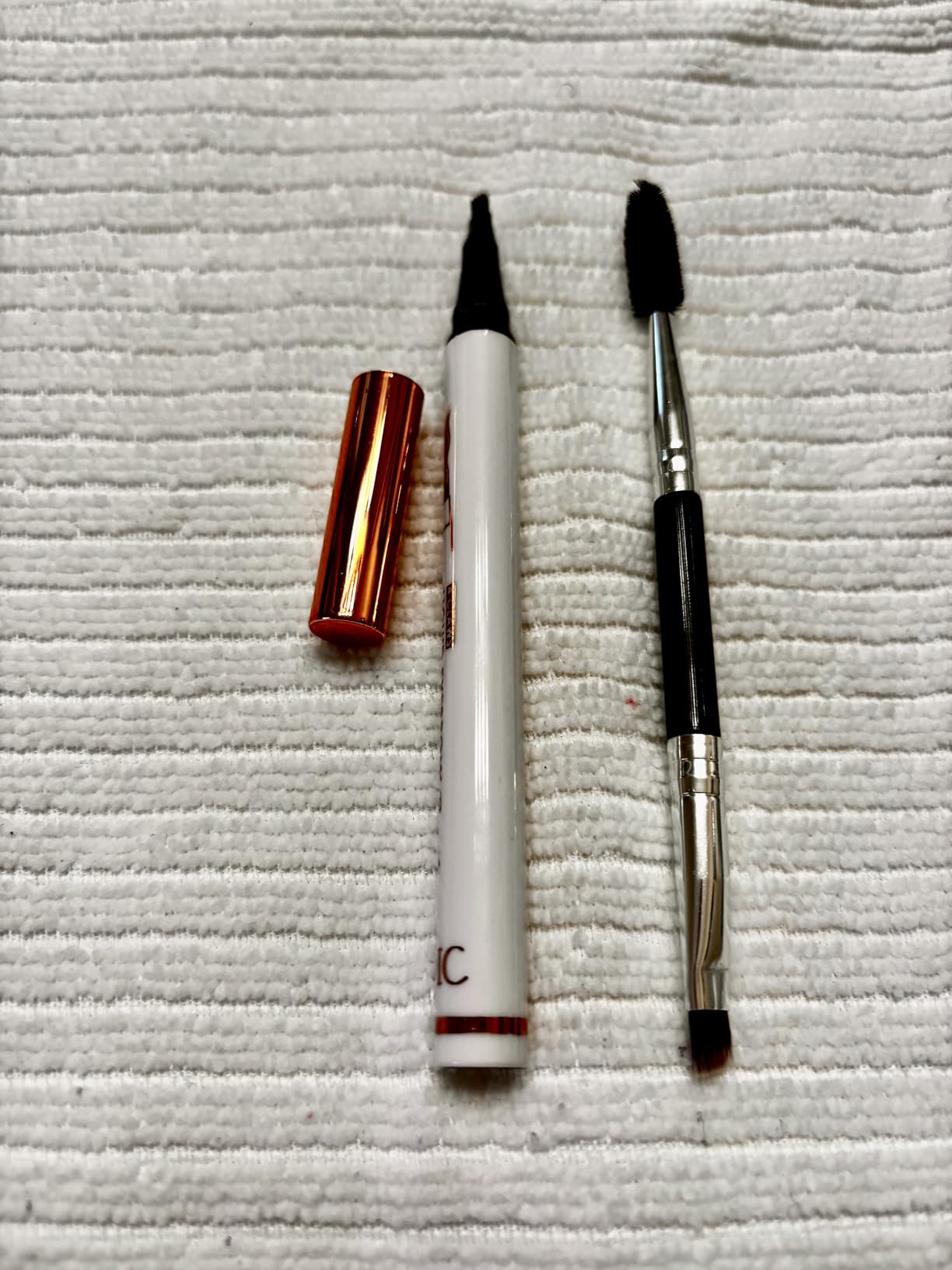 YeMoMo 4-Claw Liquid Eyebrow Pencil, 6 Colors, Waterproof Natural Looking Microblading Effect, Professional Makeup Tool with Fine Tip (2#Dark Coffee)