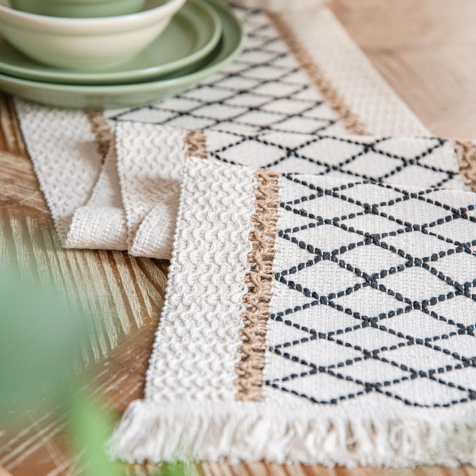Tischläufer Baumwolle Leinen, Makramee Boho Tischläufer Esstisch Abwaschbar Gewebter Raute Kariert Muster mit Quasten Tischdecke für Küche Dekor, 30x350 cm, Beige Schwarz