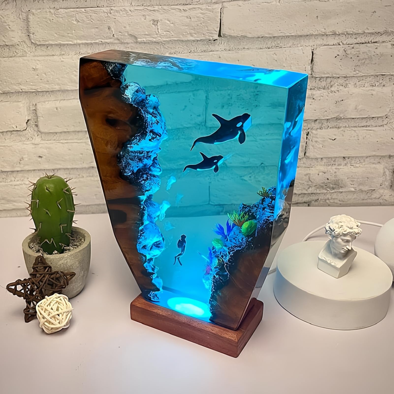 Drawelry Epoxy Resin Ocean Lamp, Handmade LED Ocean Diver Night Light, Resin Art Bedside Table Lamp for Men Office Decor Bedroom Decor 15.24x10.16cm (Orca Whale and Baby Orca Whale) — image 1