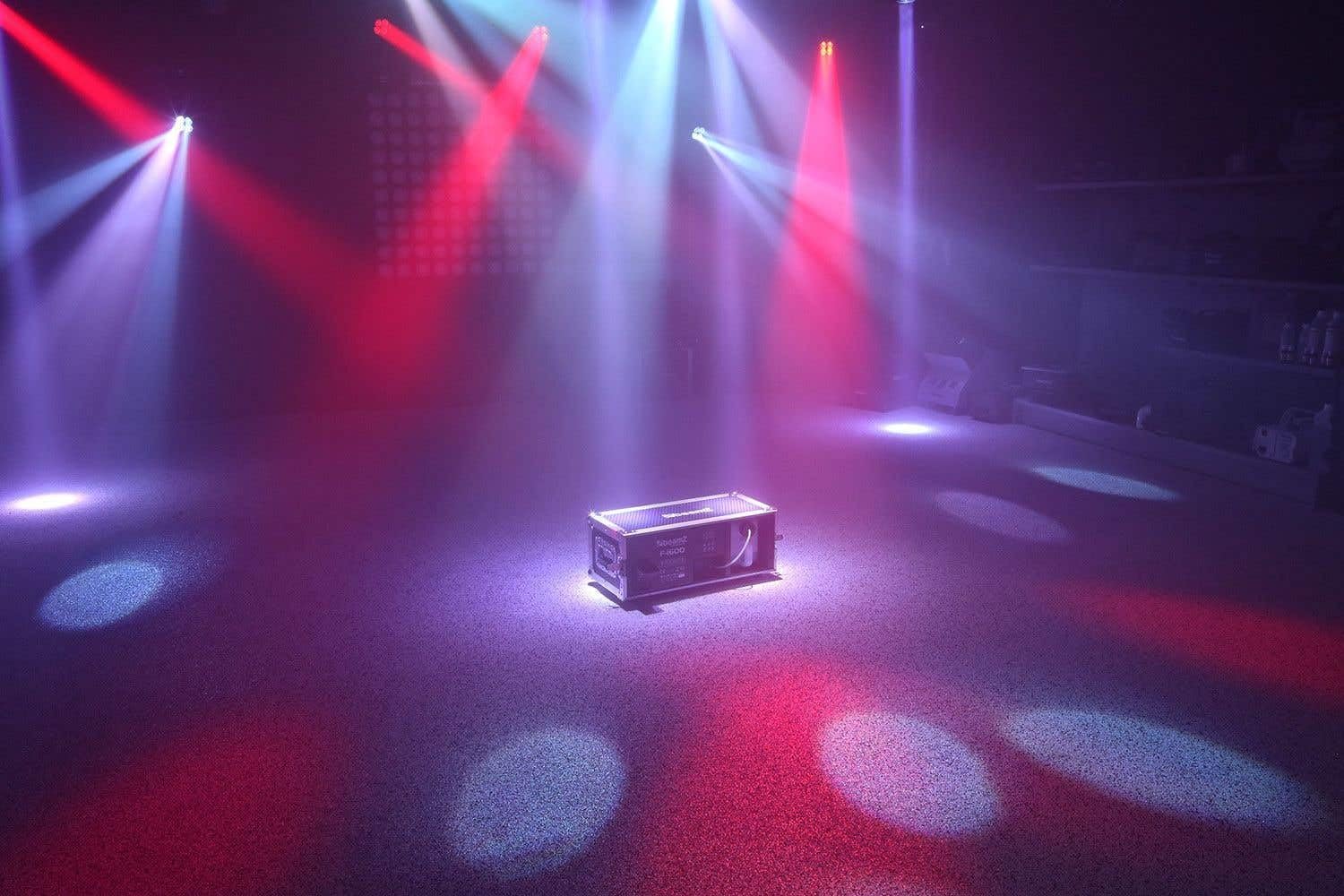 BeamZ F1600 Pro Fazer Nebelmaschine 1600W im Flightcase – Profi Hazer/Rauchmaschine mit DMX & Display – Fog Machine für Party, Hochzeit, Bühne & Halloween – 350m³/min