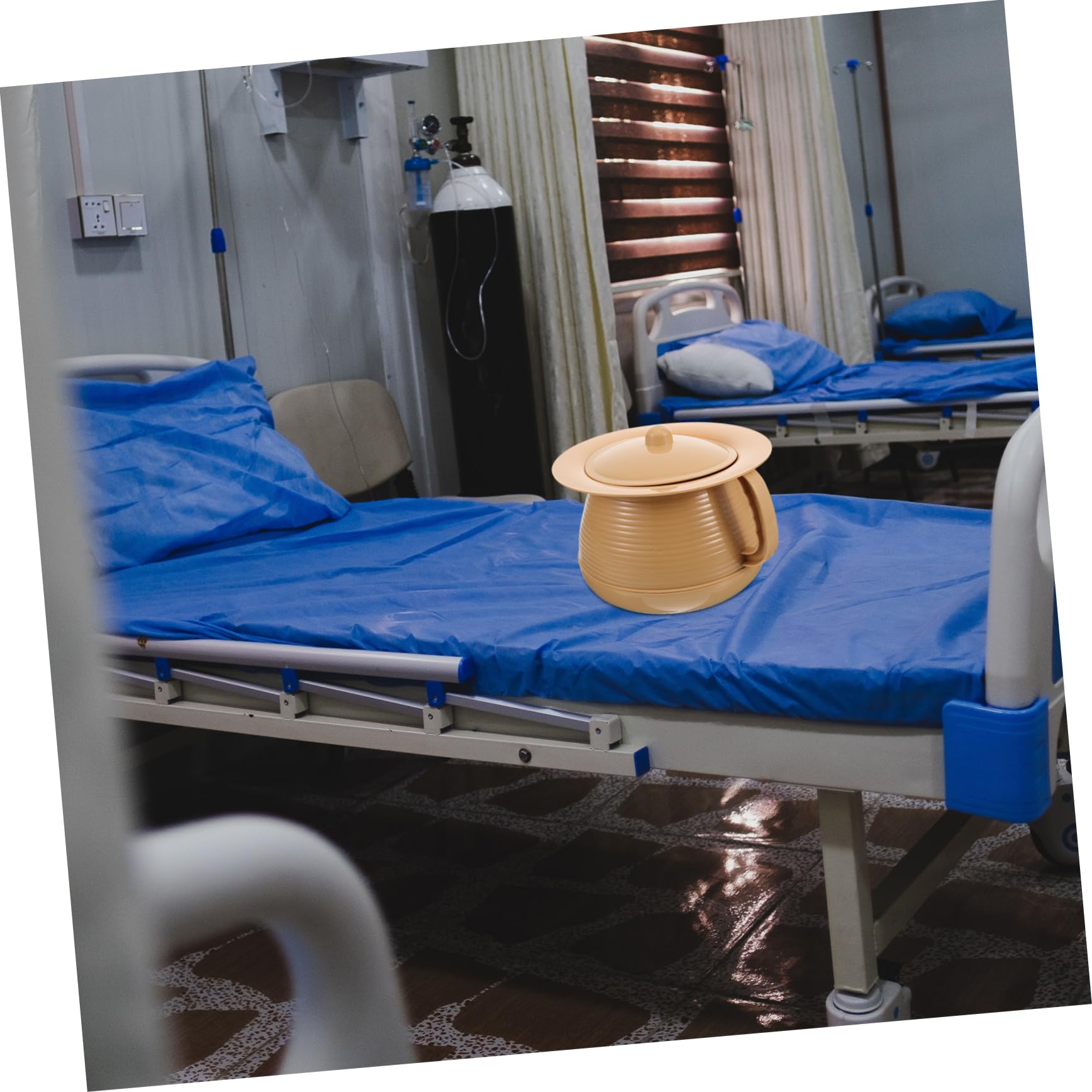 HAWILLOSCH Portable Urinal Lid Plastic Potty Pot Chamber Pot for Bedroom Male Boys and Girls Urinal