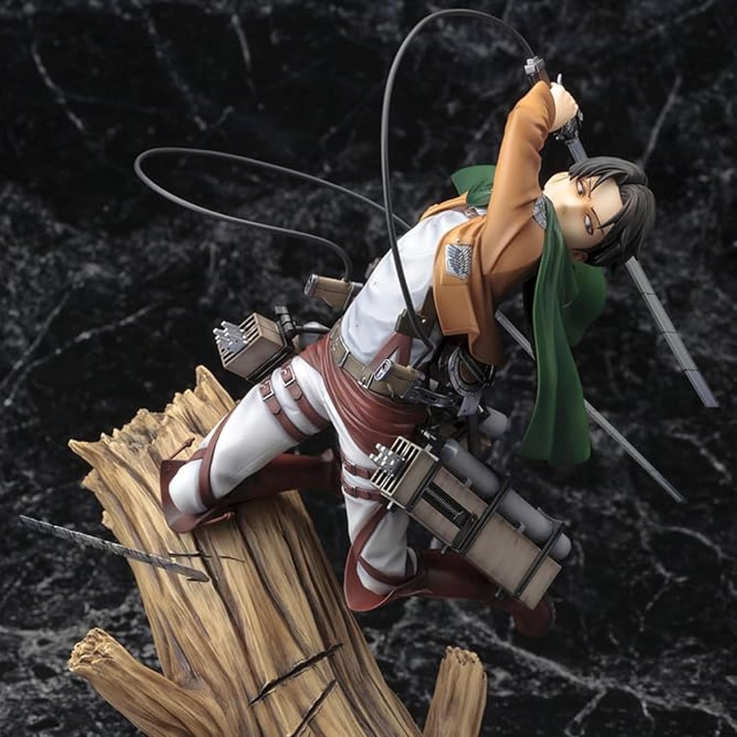 リヴァイ　ミカサ　エレン 進撃の巨人』よりミカサ＆リヴァイ＆エレンのフィギュアが再生産