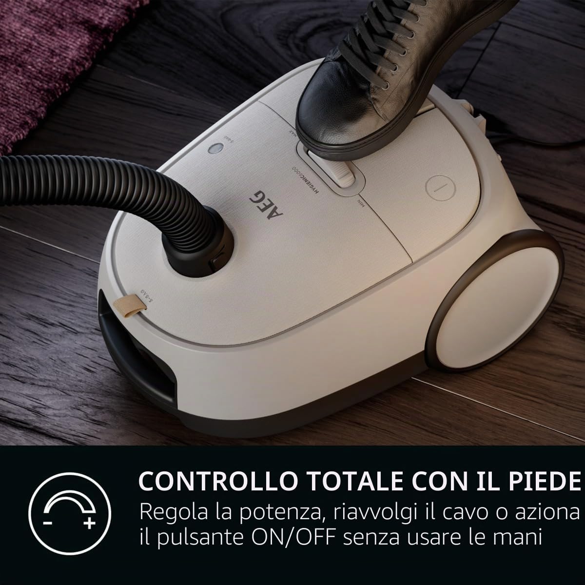 AEG AB61H6SW Aspirapolvere con sacchetto, elevata potenza di aspirazione su tutti i pavimenti, con ugelli aggiuntivi, 50% plastica riciclata, ideale per asmatici, persone allergiche, proprietari di