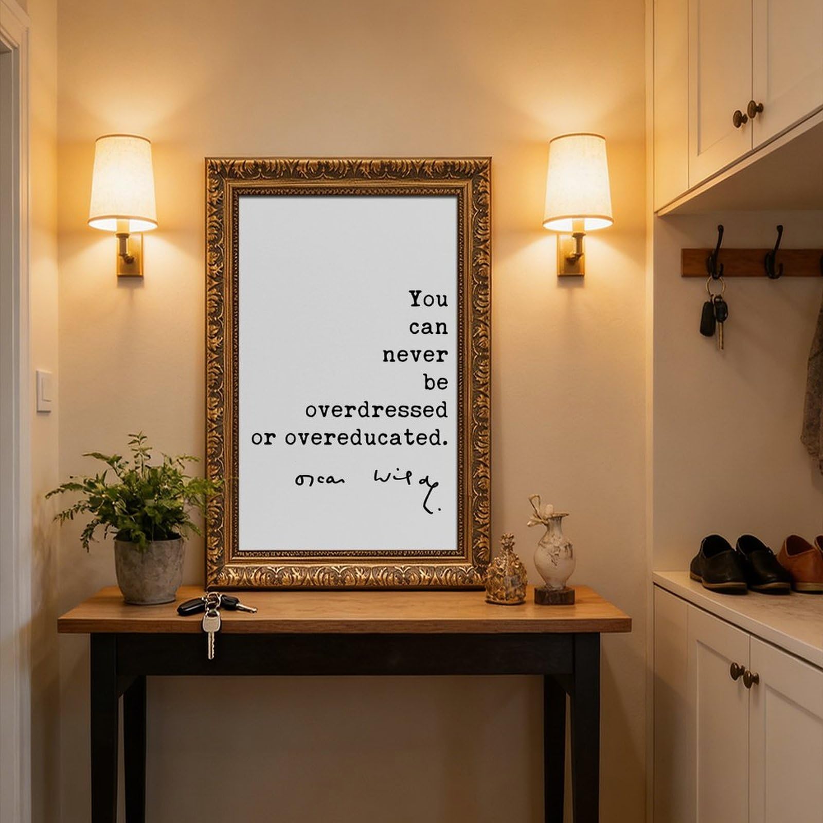Mnyuein "You Can Never Be Overdressed Or Overeducated" Poster Zitate | 50,8 cm L x 76,2 cm B, Retro-Goldrahmen, mehrere Größen, mehrere Rahmenstile, Wandkunstdruck, für Wohnzimmerdekoration