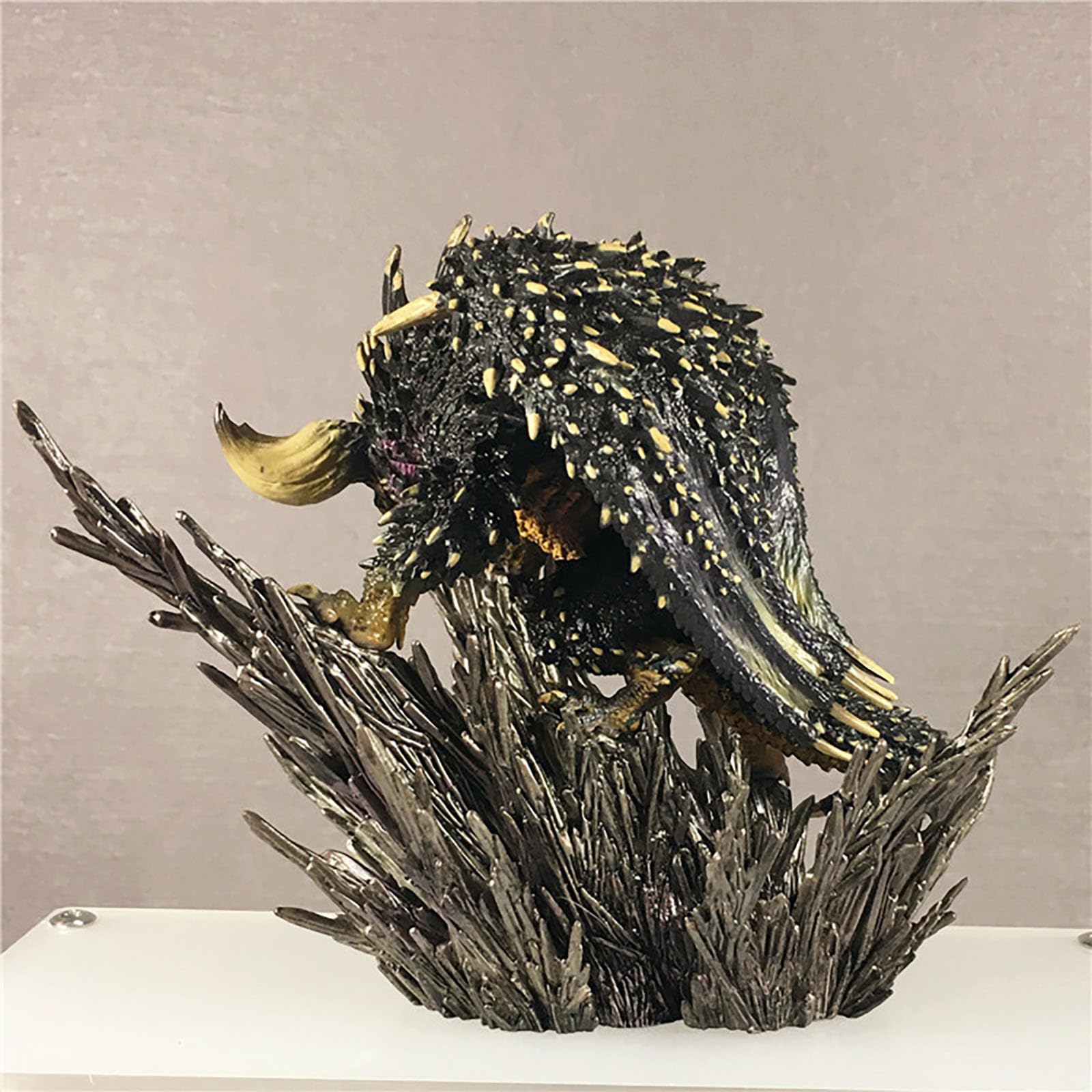 Figurki, Łowca Potworów Srebrny Rathalos Model Smoka Rysunek Ozdoby Statua PCV(Character:nergigante,Product height: 6 inches/15CM)