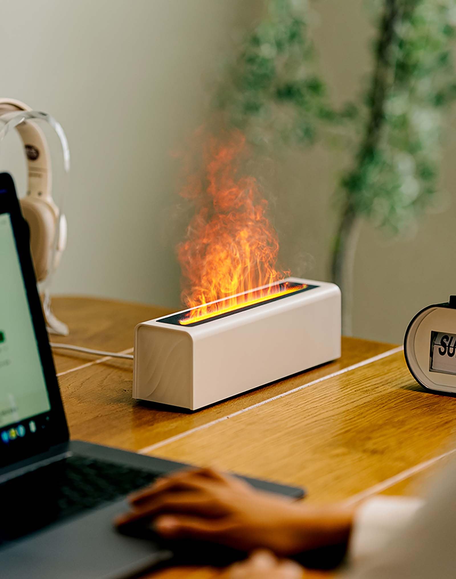 DIFFUSORE DI AROMI EFFETTO FIAMMA PER OLI ESSENZIALI CON LED AUTOMATICO H3 (Bianco)
