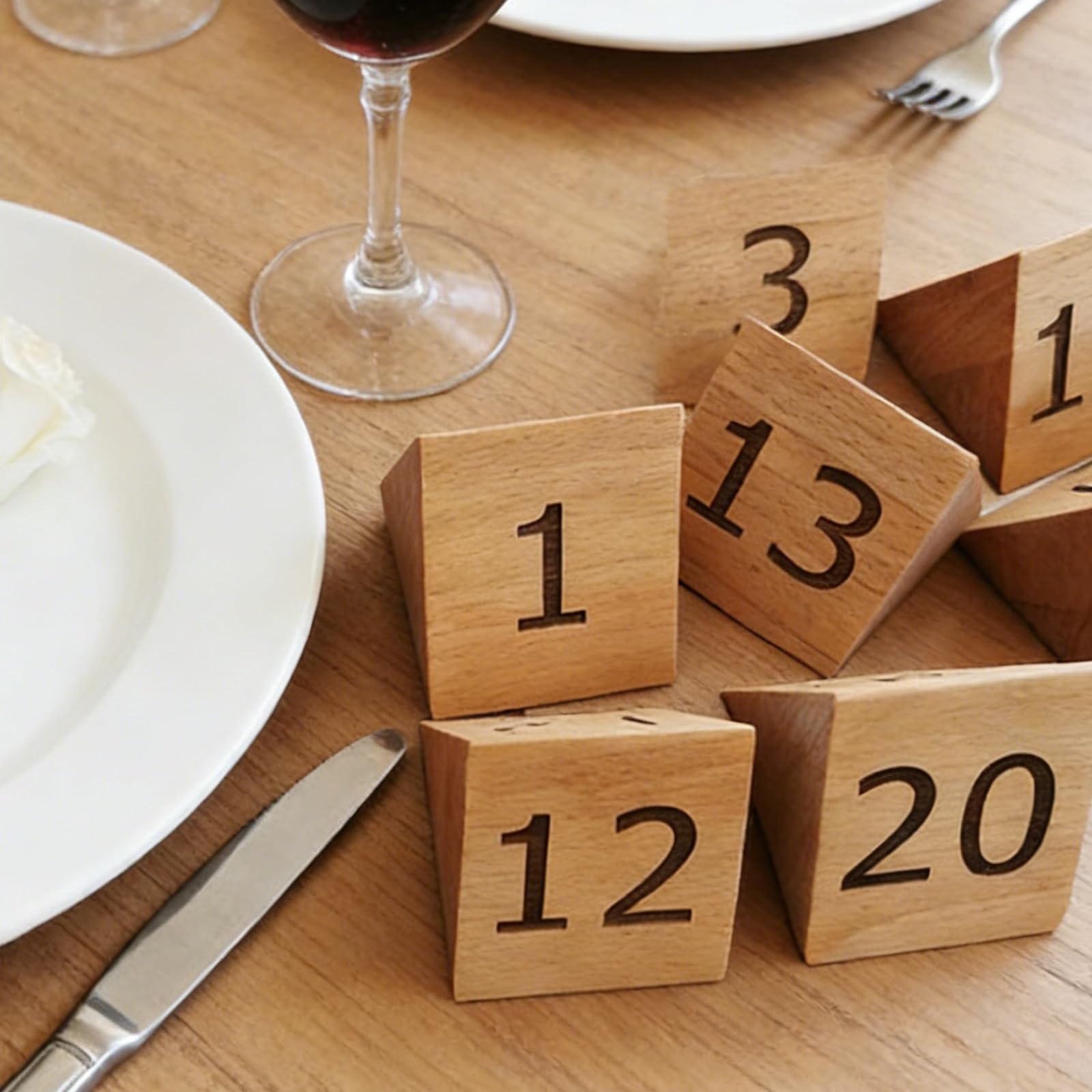 Segnatavolo Numerato in Legno 60mm x 50mm per Ristotante, Confezione da 10 1-10/11-20... Supporti per Numeri da Tavolo in Legno, per Matrimoni, Ristoranti, Bar(Light Wood,31-40)