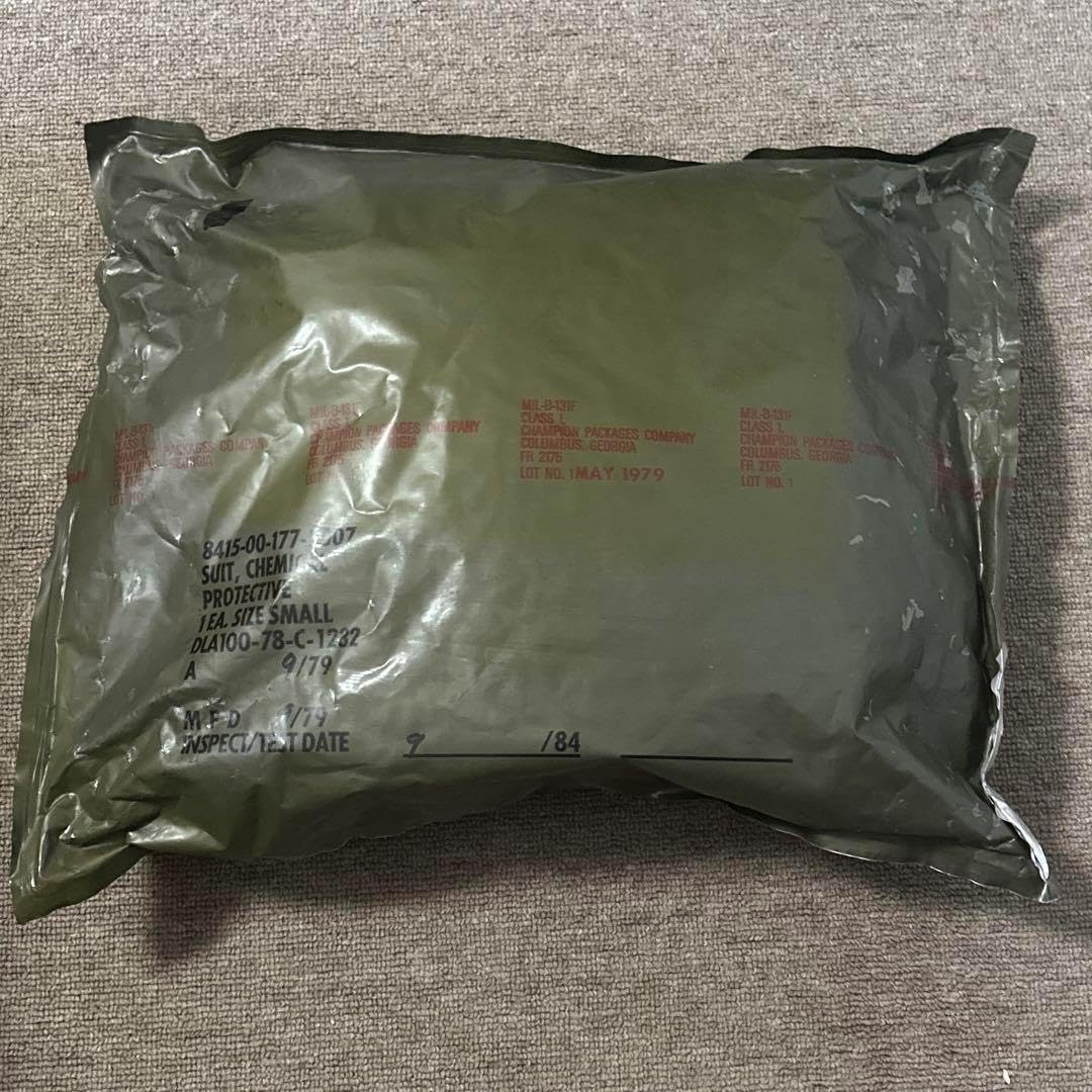 【未開封】【デッドストック】【希少品】化学防護スーツ sサイズ 1979年製 デッドストック化学防護スーツ sサイズ 1979年製 防護服 製品