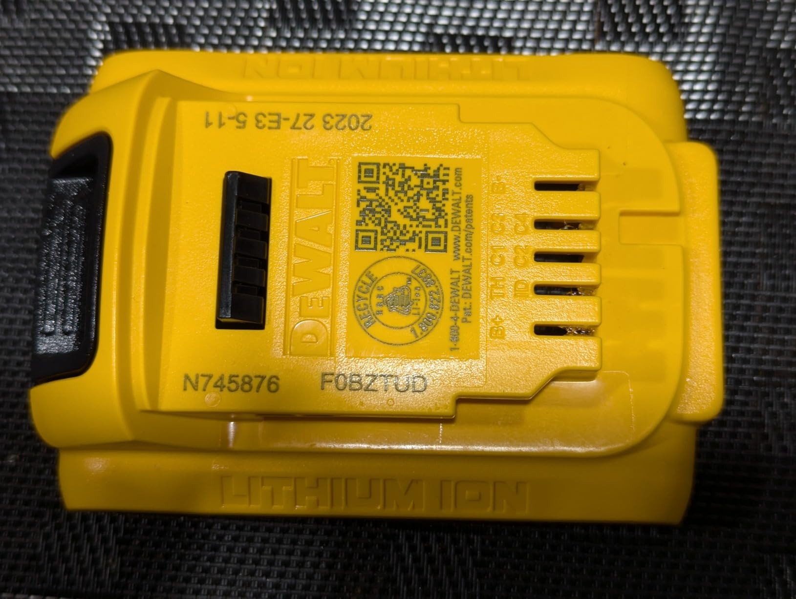 DEWALT 20V MAX Lithium-Ion 5.0 AH Battery (2-Pack) photo review