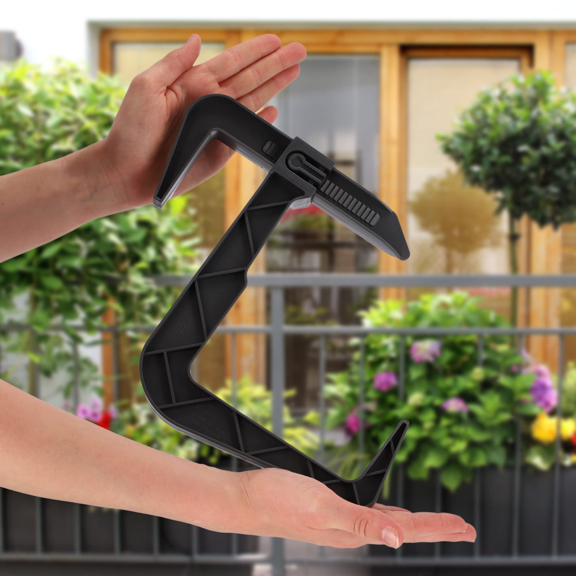 KADAX Soporte para Jardinera de Balcón Sin Taladrar, Ganchos Ajustables, Juego de 2 Unidades (Antracita)