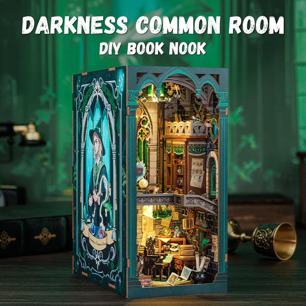Figured'Art Book Nook Kit - Salle Commune des Ténèbres - Maquette à Construire avec Lumières LED - Diorama 3D DIY Serre-Livre pour Bibliothèque et Décoration Maison Monde Miniature - Marque Française