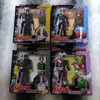 【新品未開封】超合金　仮面ライダー　装着変身シリーズ　4種セット Amazon.co.jp: 超合金 装着変身 昭和ライダー4体セット : おもちゃ