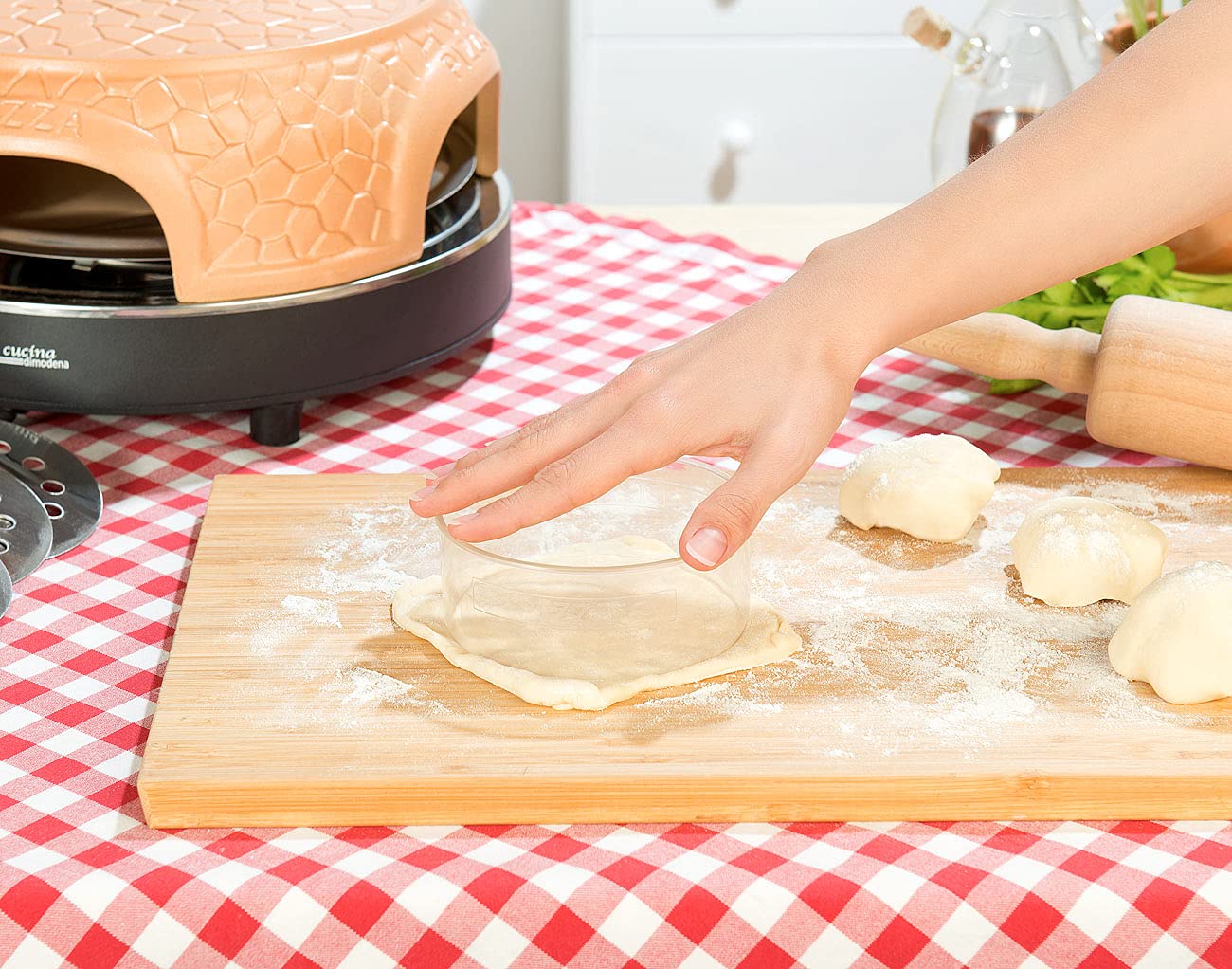 Pizzadome: Pizzaofen mit echter Terrakotta-Haube für 6 Personen (Pizza-Grill, Mini Pizza Steinofen, Grillplatten)