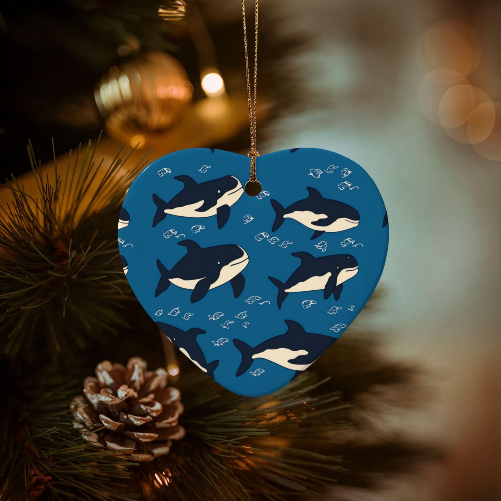 Christmas Tree Ornaments Ceramics Christmas Decorations Whale Ornaments with Gold Ribbon Porcelain Xmas Tree Crafts Heart Shape Hanging Pendant for Christmas Tree Party Decor