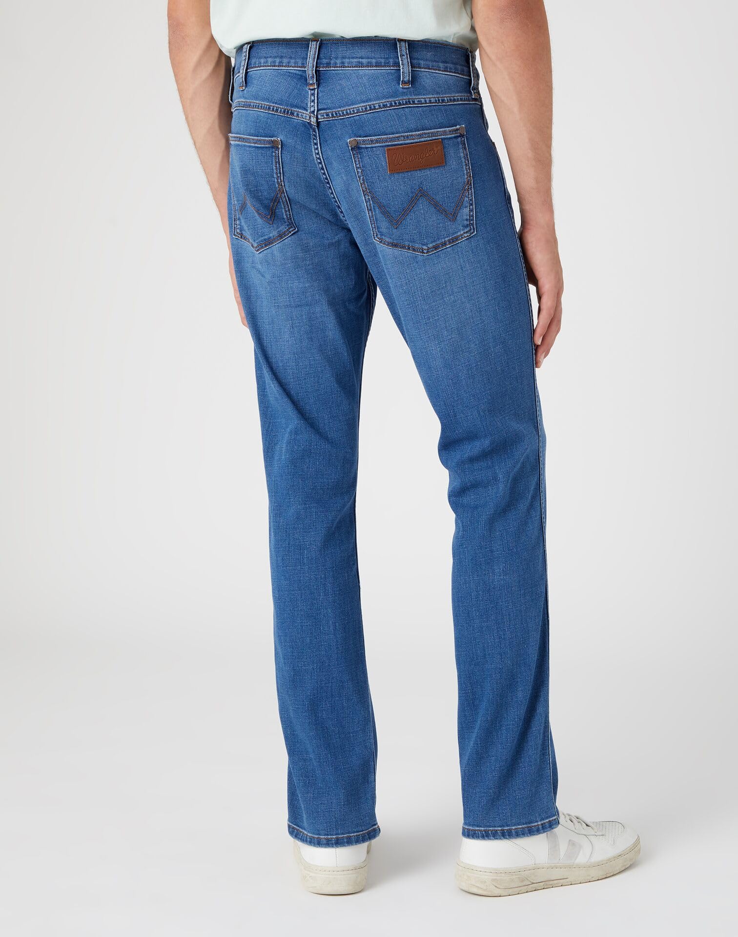 Wrangler Herren Jeans Greensboro Regular Fit Herrenhose Straight Blau W30 - W42