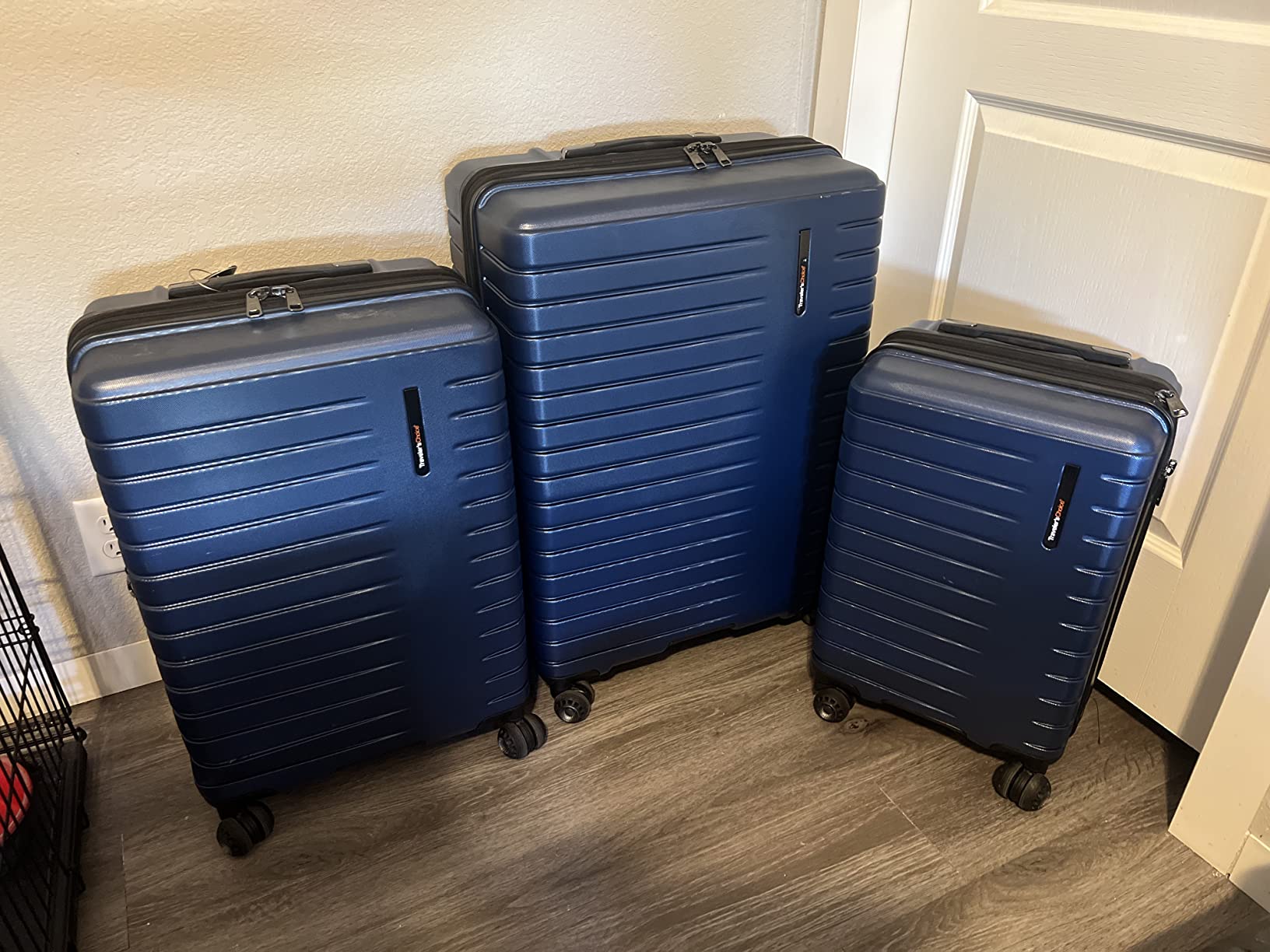 14/mo Finance Traveler's Choice Archer Polycarbonate Hardside