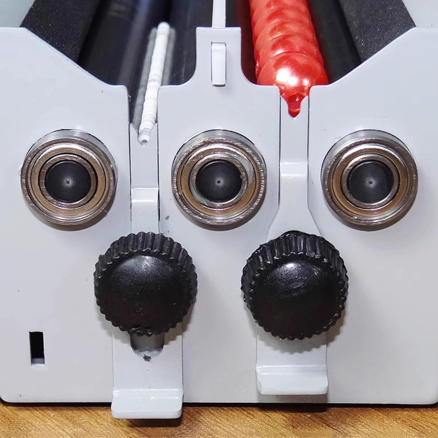 Elektryczna maszyna do koralików, automatyczna maszyna do koralików, regulowane automatyczne wyrównanie igły, zakres nawlekania koralików 1. 5-17 mm (1)
