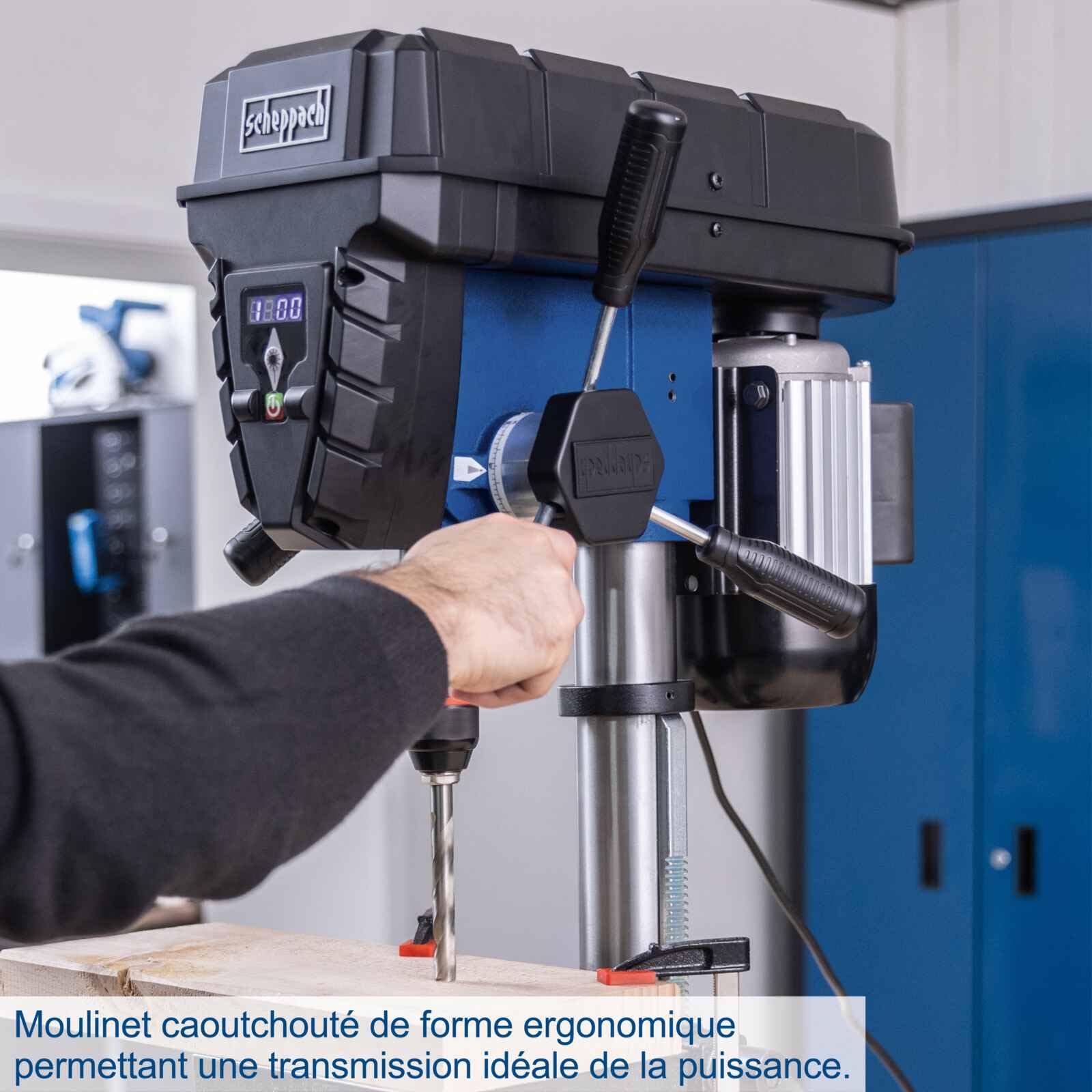 Scheppach Perceuse à colonne TBM250Vario - 600W - table 198 x 194 mm - 450-2580 tr/min - inclinable - mandrin 1,5-13 mm - profondeur de perçage 60 mm