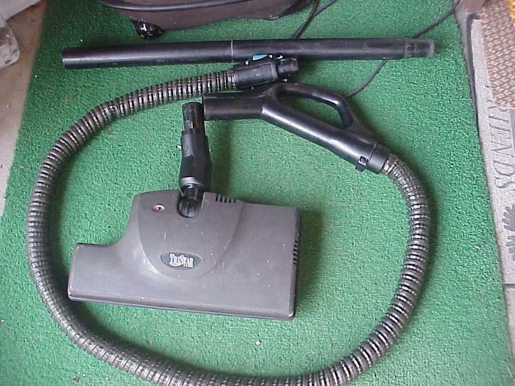 TRISTAR VACUUM CLEANER A101