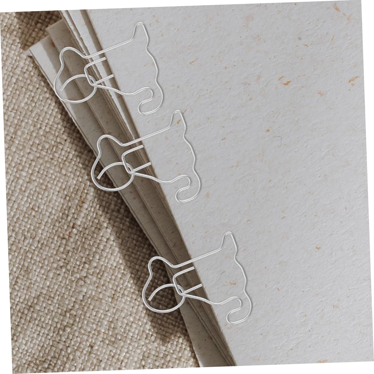 Garneck 4 Set Di Fermagli Per Carta in Metallo Fermagli Per Ufficio Fermagli Creativi A Forma Di Cane Piccoli Fermagli Per Documenti 100 Pezzi*4
