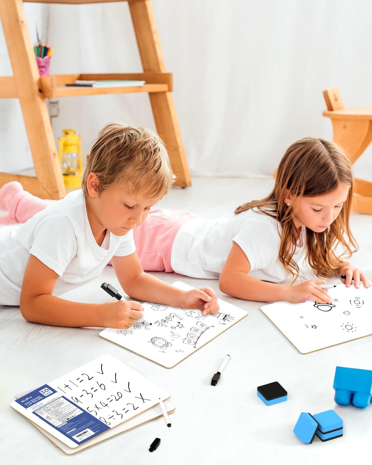 Nicpro 30 Stück trocken abwischbares Mini-Whiteboard, A4, 22 x 30 cm, doppelseitige Lapboard bulk mit 30 Stiften, 30 Radiergummis, kleines Whiteboard, tragbares Zeichnen, Schreiben Board
