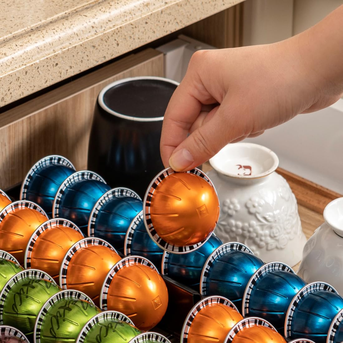FlagShip Vertuo Kapselhalter Schubladeneinsatz für Theke, Nespresso- Aufbewahrung, Vertuo Pod-Organizer, schwarzes Metall (50 Kapseln) Küche, Haushalt & Wohnen