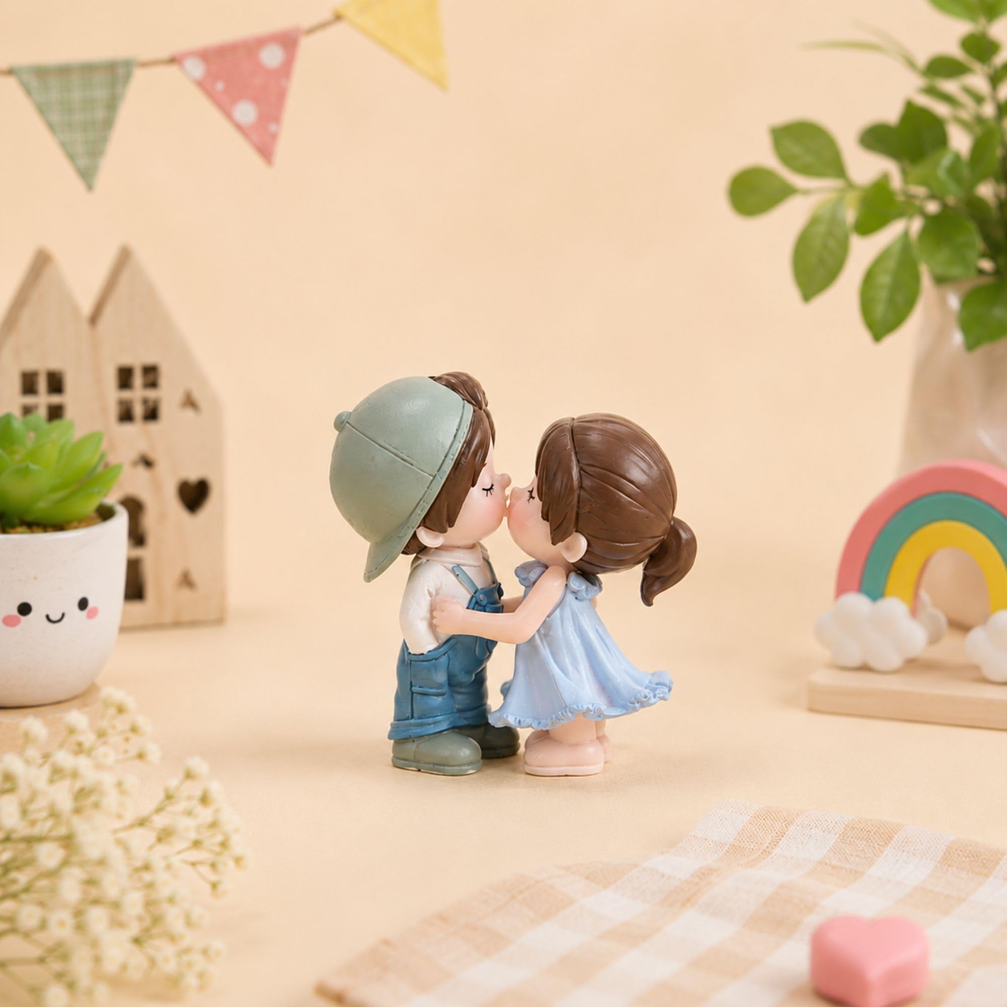 Buy SAKURAH Celebrations Romantic Ceramic Couple Idol Showpiece