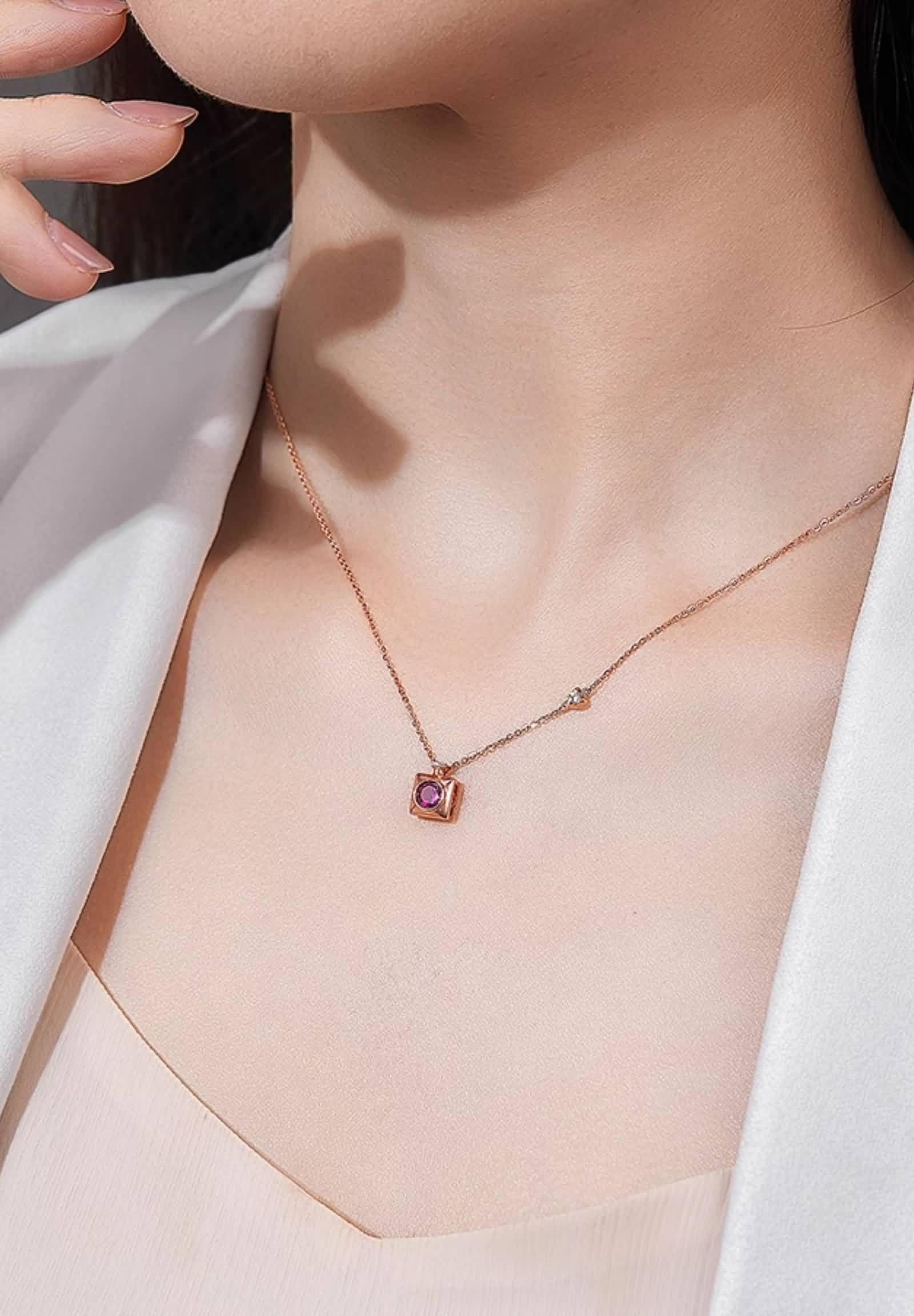 Biżuteria damska łańcuszek, łańcuszek damski na wesele, kwadratowy wisiorek z 0,25 ct/0,4 ct okrągły turmalin i diament srebro próby 925 / różowe złoto