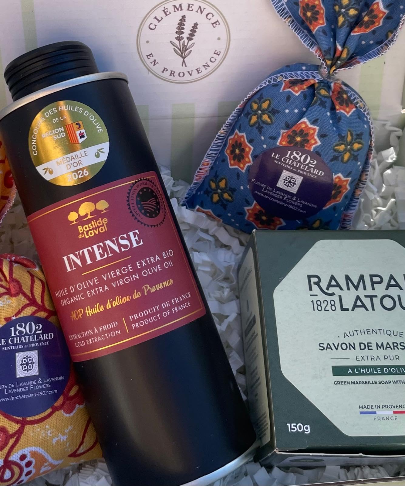 Clémence en Provence – Coffret Cadeau Découverte Provençal – Huile d'Olive AOP, Savon de Marseille, Lavande – Idée Cadeau Anniversaire, Cadeau de Bienvenue, Souvenir de Provence