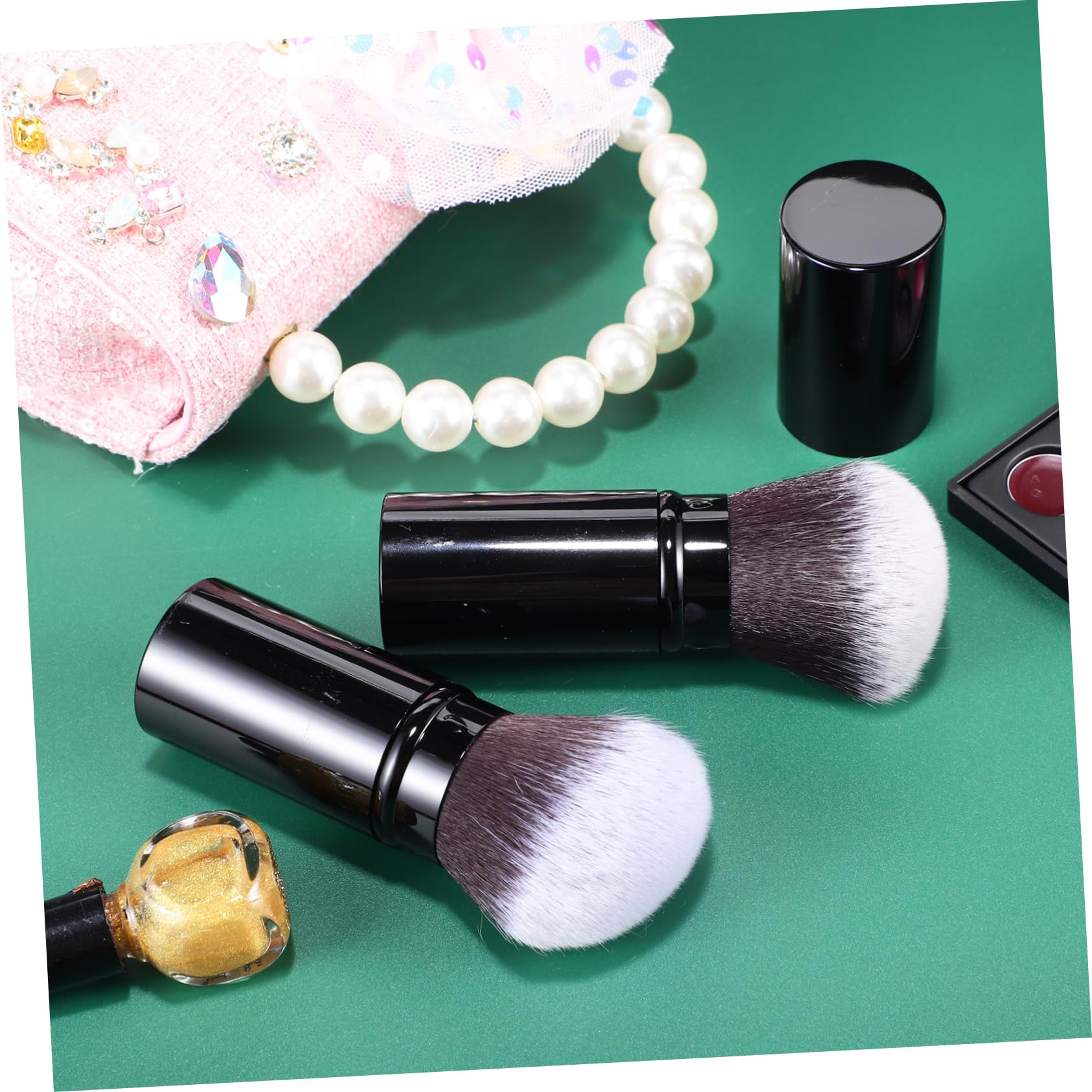 GANAZONO 2Pcs Retractable Makeup Brush with Angled Flat Top Brushes Comfortable Handles Protective Covers for Travel and Face Powder Application