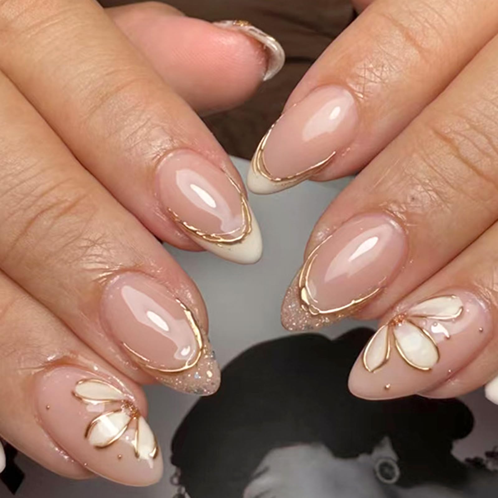 24Pcs French Tip Press on Nails Short Almond Fake Nails Summer Floral Acrylic Nail Gold Curve Line Stick on Fingernails Glossy False Nails Petal