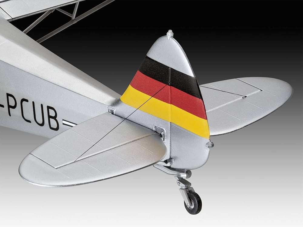 Revell 航空機モデル 4点セット Amazon.co.jp: NUOTIE 1/72 スケール USA F-4U 戦闘機モデル 第