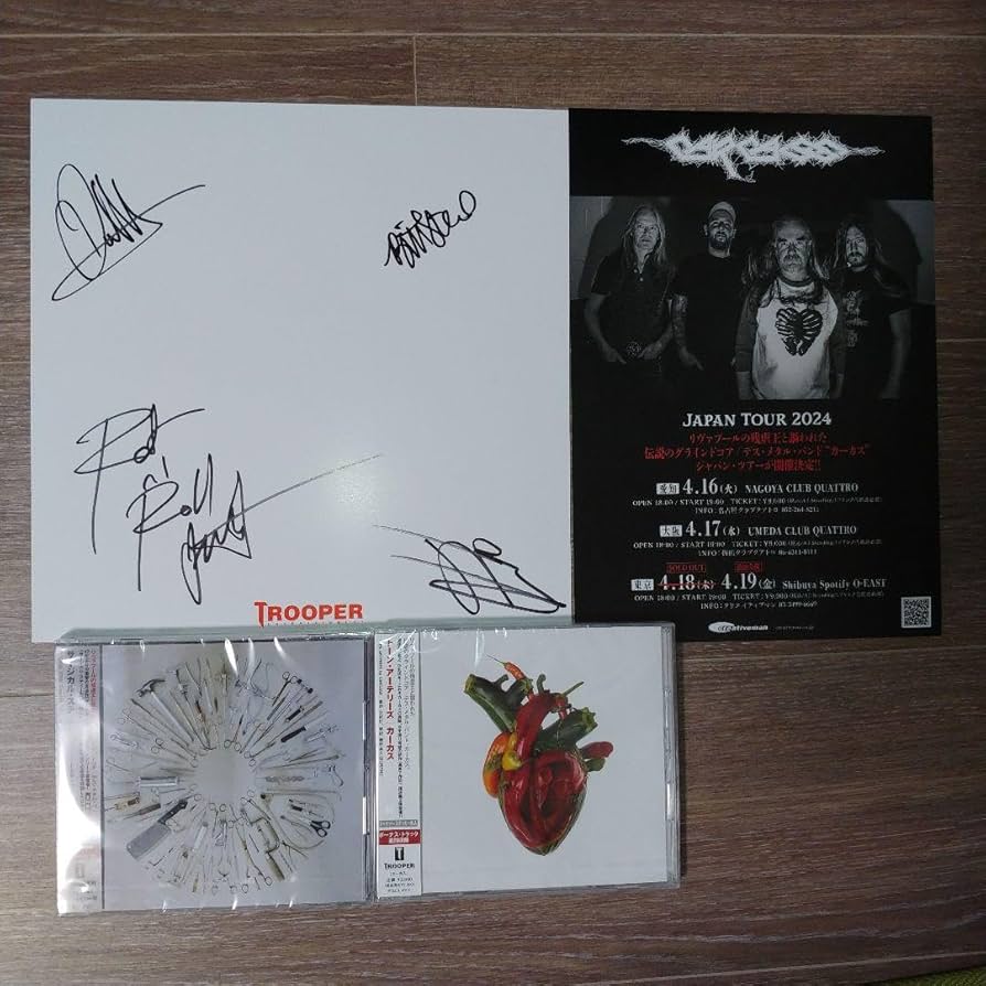 【DIALOGUE+】 CUE! 色紙サイン 2枚セット Amazon.co.jp: CARCASS サイン色紙+CD2枚+フライヤー セット