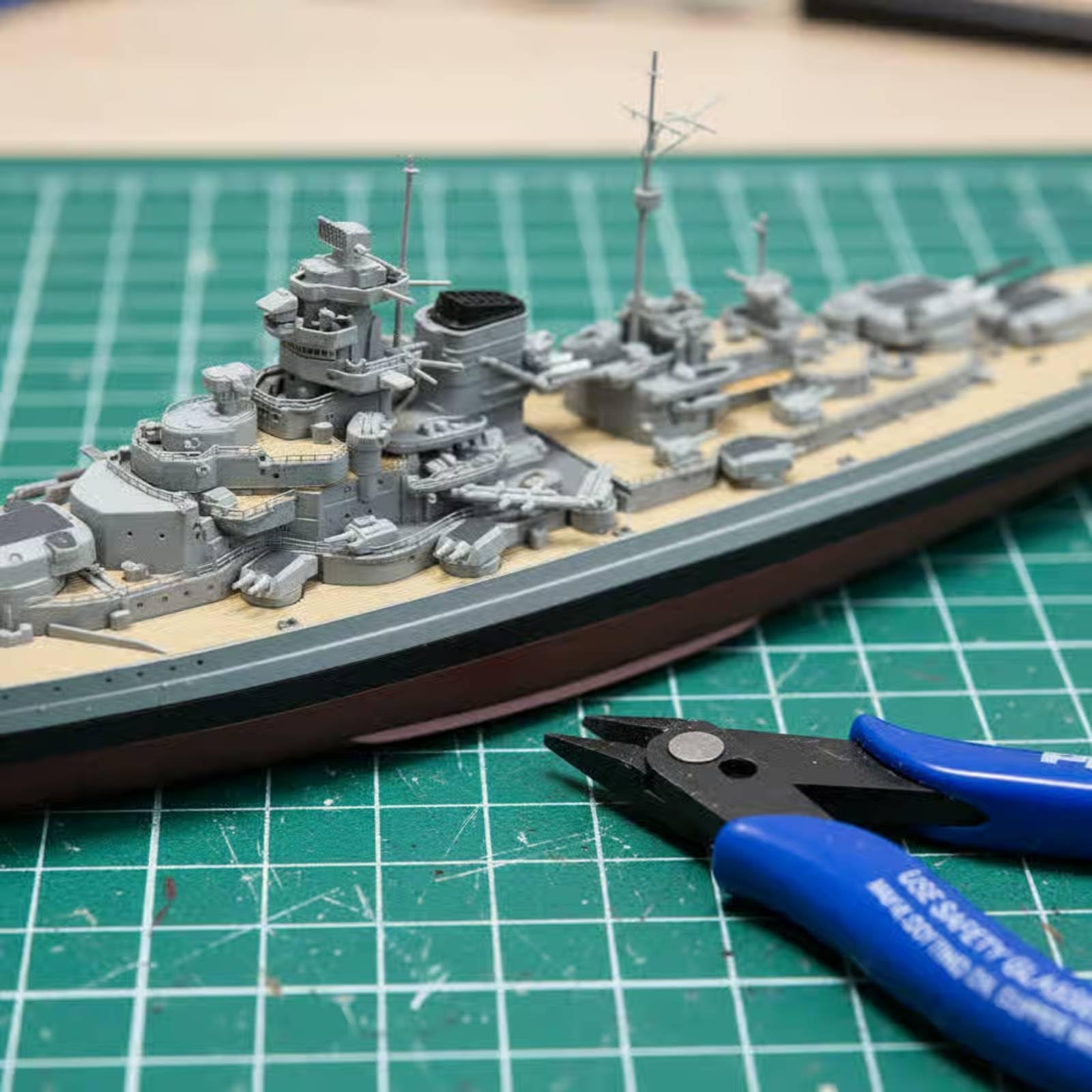 Amazon | Qialexicon 1/700 戦艦プラモデル 接着剤不要 戦艦ミズーリ