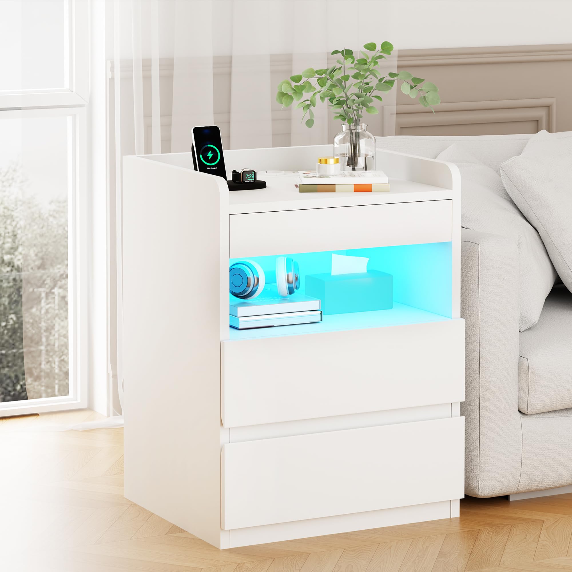 BEWISHOME Juego de 2 Mesitas de Noche,con Compartimento Oculto,con Luces LED y Estación de Carga Mesas Auxiliares(2 Tomas AC 2 Puertos USB),para Salón,Dormitorio (Blanco) EFCG02W