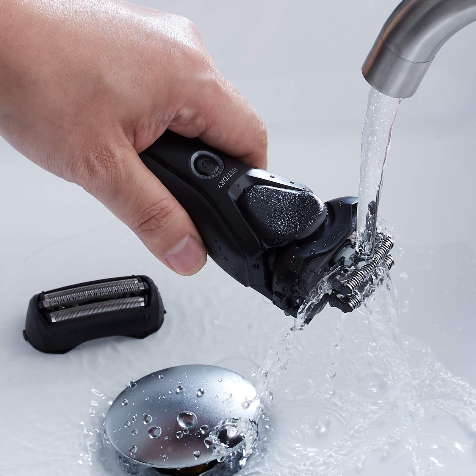 Panasonic Series 500 ES-RT37 Wet und Dry Herrenrasierer mit 3 Klingen für schnellen und präzisen Schnitt, Schwarz