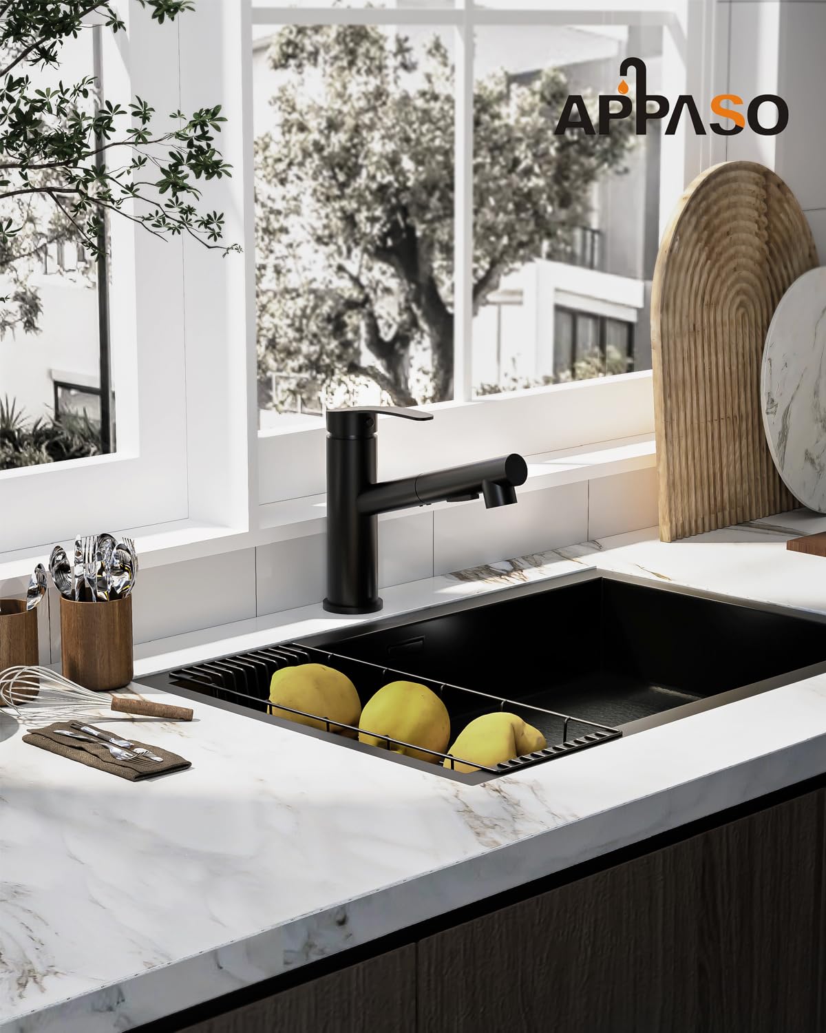 APPASO Wasserhahn Küche Schwarz, Hochdruck Küchenarmatur Ausziehbar, Spültischarmatur Küche mit 2 Strahlarte, 120° Drehbar, Edelstahl Schwarz