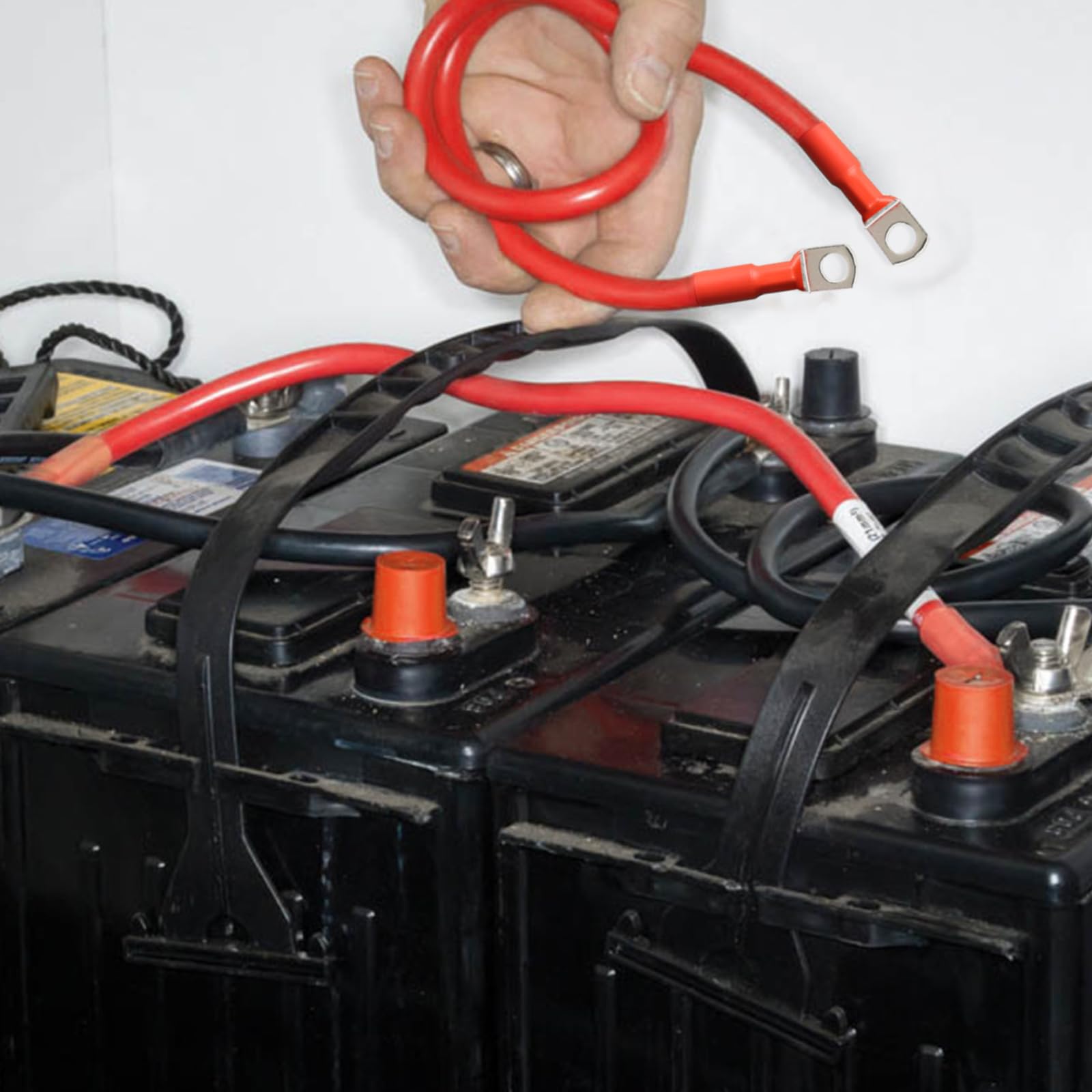 SWAWIS 2 Pièces Cable Batterie Voiture M8 50cm Cable 35mm² Cable Batterie 12V/24V avec Bornes Annulaires pour Moto Solaire Câble de Batterie de Masse Voiture, Noir + Rouge